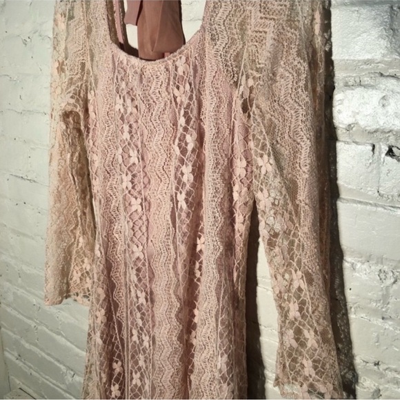 A'Reve - Pink Lace Dress - Size Large - Picture 2 of 7